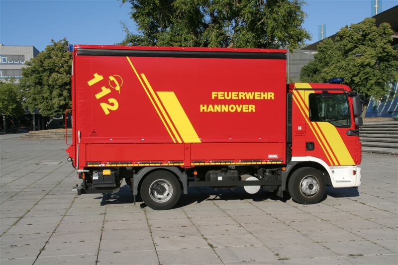 Gerätewagen Logistik Beifahrerseite